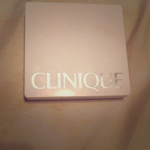Clinique blush and eyeshadow set